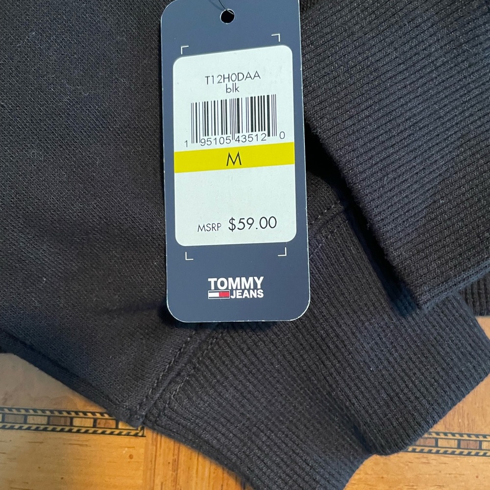 Tommy Hilfiger cropped sweatshirt